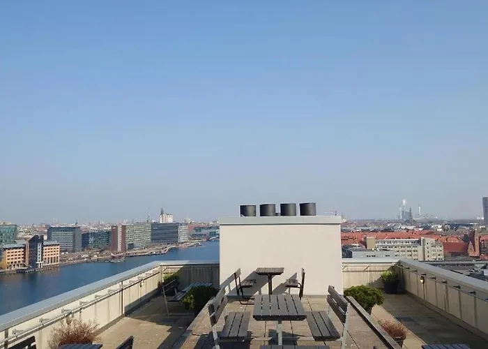 Exclusive Waterfront 12 Floor Apartment *