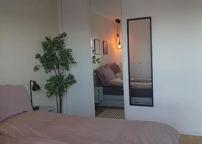 Exclusive Waterfront 12 Floor