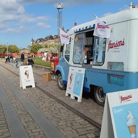 Exclusive Waterfront 12 Floor Apartman *