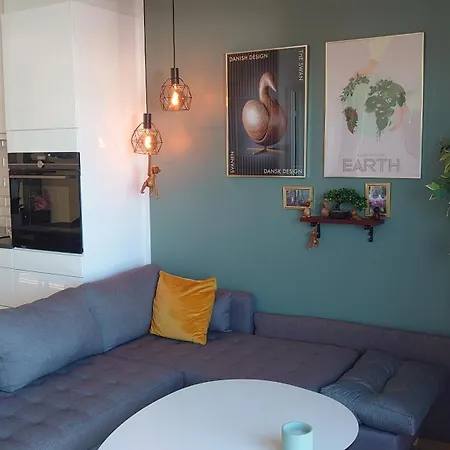 Exclusive Waterfront 12 Floor Apartman